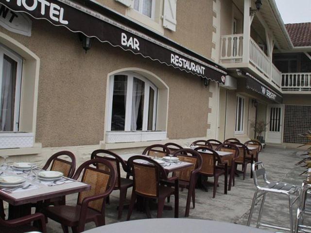 Hotel Peret Denguin Экстерьер фото
